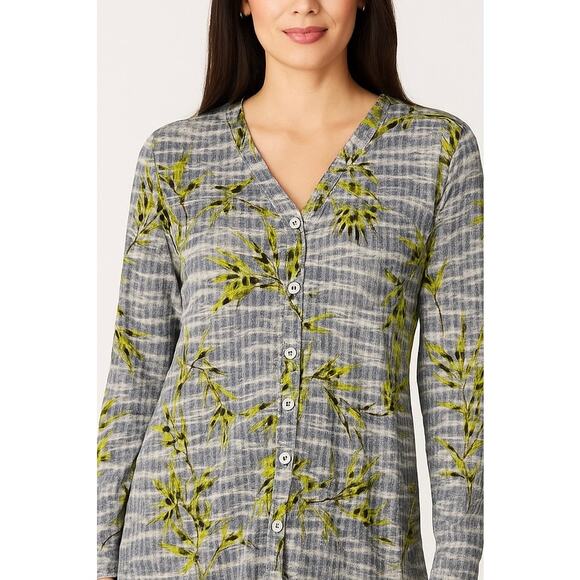 2/$30 LOGO Lori Goldstein Floral Sweater Gray Button Front V-Neck Pockets Size M - Picture 1 of 9